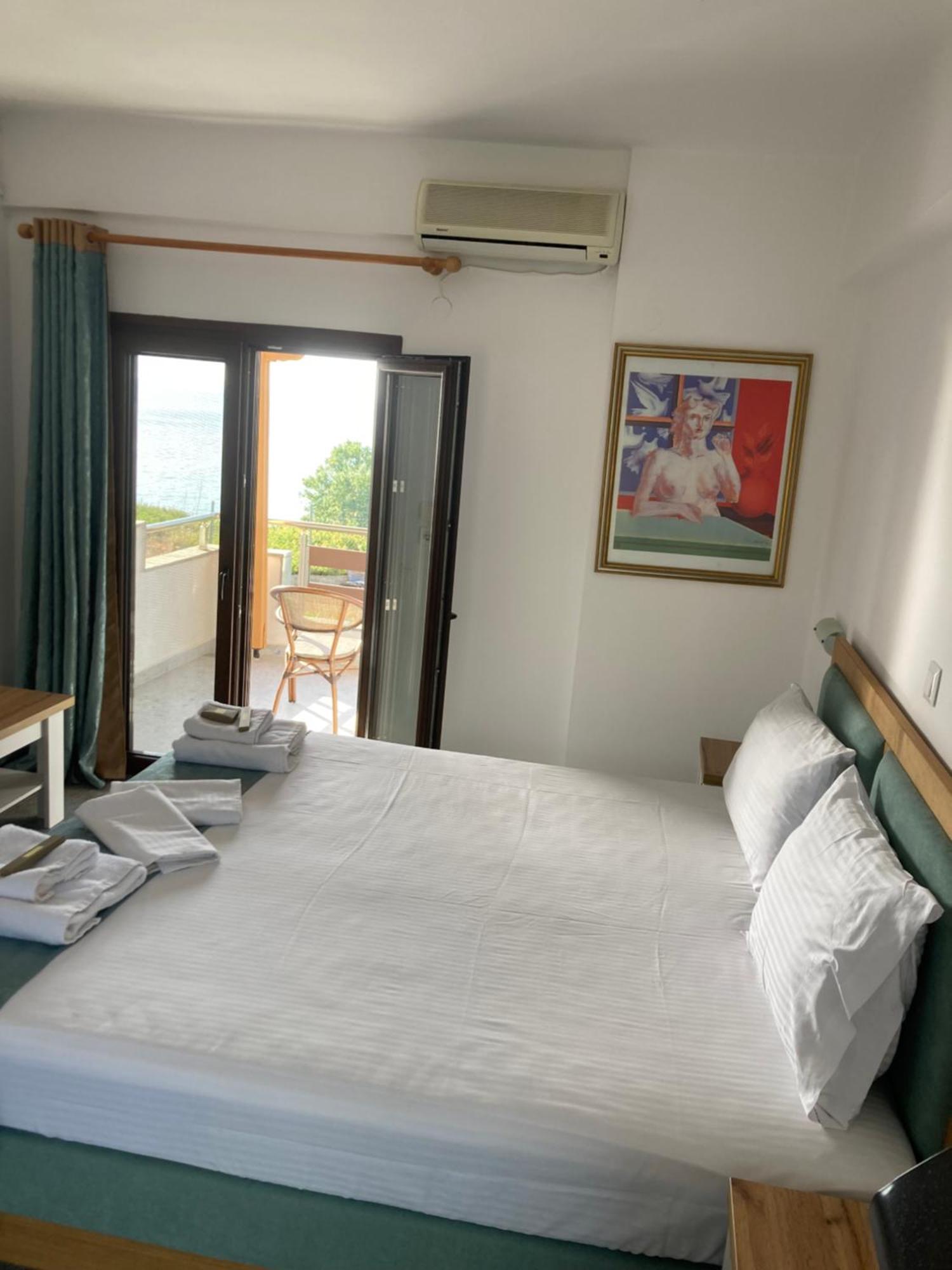Marianna Sea View Afitos Apartment Luaran gambar